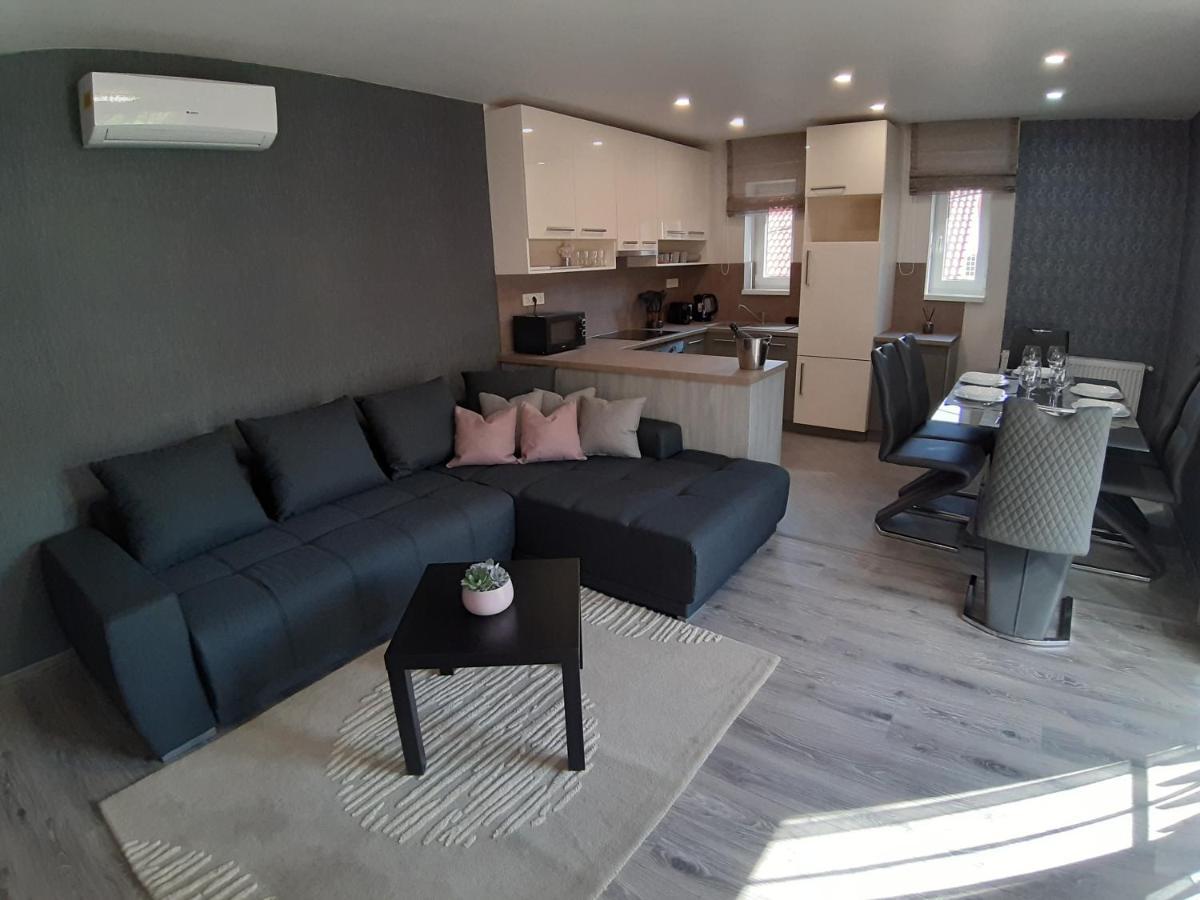 Profi Keco Apartman Balatonalmadi Exterior photo