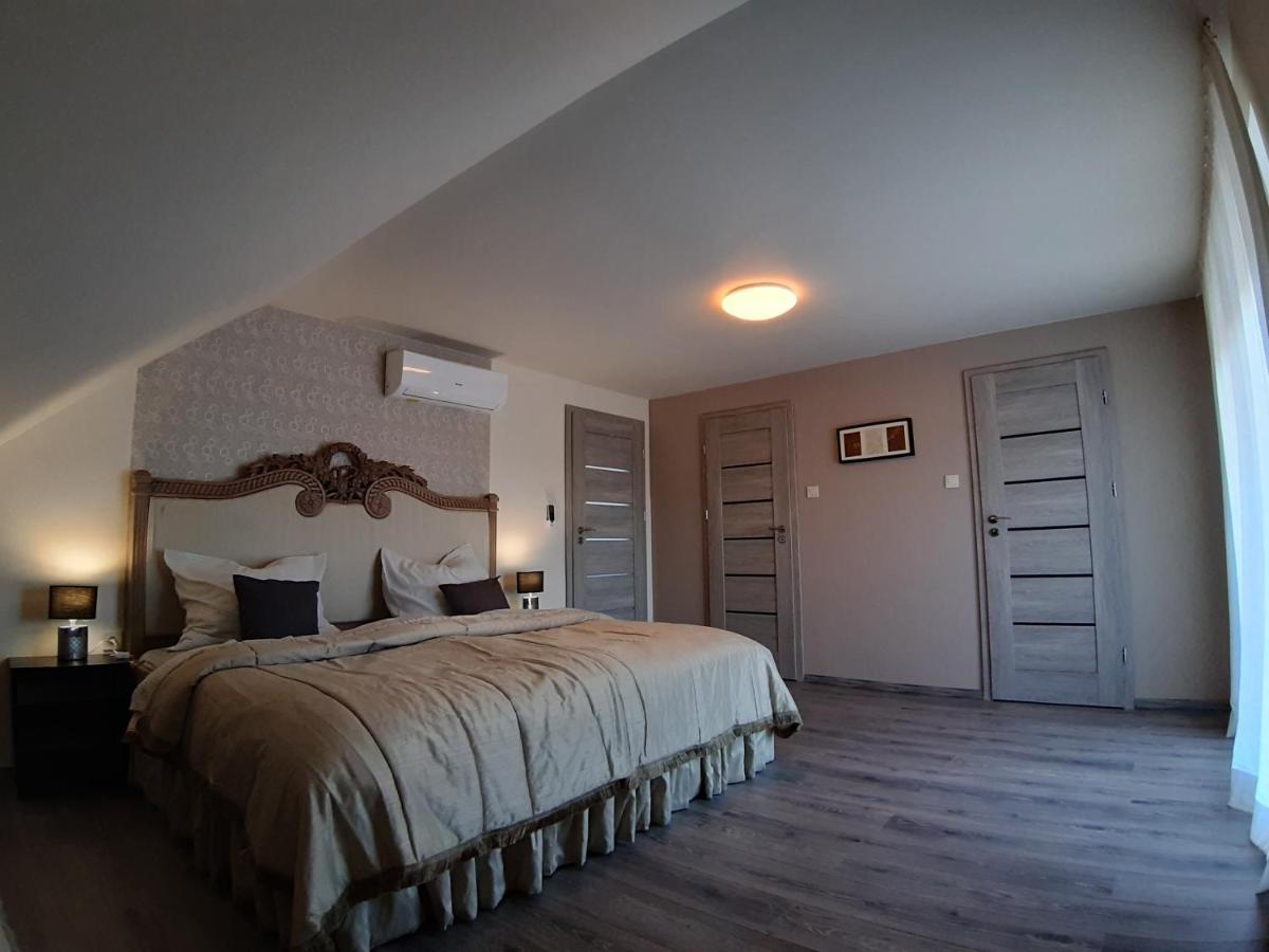 Profi Keco Apartman Balatonalmadi Exterior photo