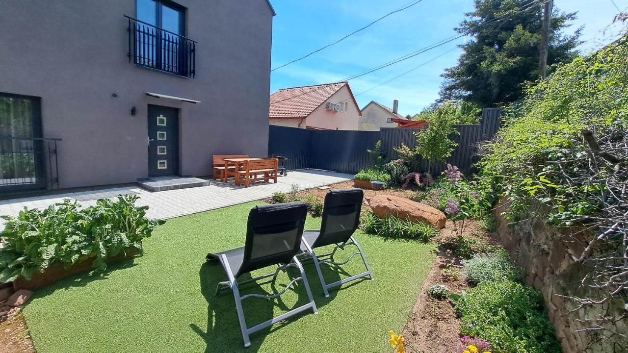 Profi Keco Apartman Balatonalmadi Exterior photo
